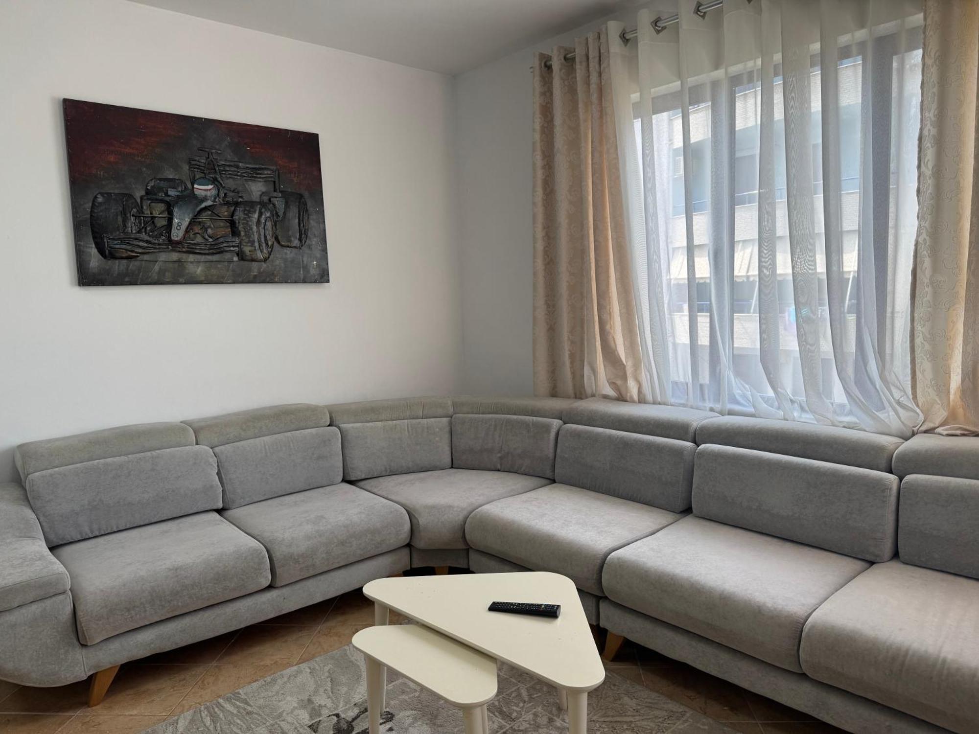 Orkidea Golem (Tirana)